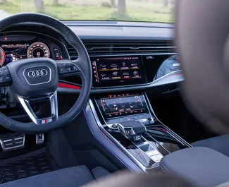 Audi SQ8 2025 disponibile per il noleggio in Becici, con limite di chilometraggio di illimitato.