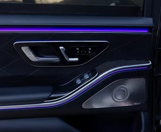 Noleggio Mercedes-Benz S500. Auto Premium, Lusso per il noleggio in Montenegro ✓ Cauzione di Deposito di 2000 EUR ✓ Opzioni assicurative RCT.
