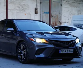 Noleggio Toyota Camry. Auto Comfort, Premium per il noleggio in Georgia ✓ Cauzione di Deposito di 200 GEL ✓ Opzioni assicurative RCT, CDW, SCDW, Passeggeri, Furto, Senza deposito.