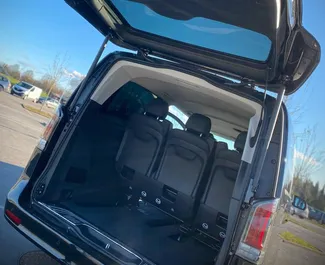 Noleggio Mercedes-Benz V-Class. Auto Premium, Lusso, Monovolume per il noleggio in Slovenia ✓ Cauzione di Deposito di 1000 EUR ✓ Opzioni assicurative RCT, Passeggeri, All'estero, Giovane.