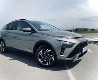 Vista frontale di un noleggio Hyundai Bayon a Lubiana, Slovenia ✓ Auto #15659. ✓ Cambio Automatico TM ✓ 0 recensioni.