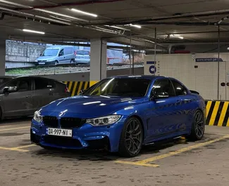 Interni di BMW 428i Cabrio in affitto in Georgia. Un'ottima auto da 4 posti con cambio Automatico.