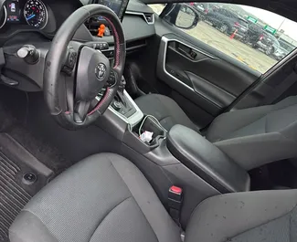 Noleggio auto Toyota Rav4 2022 in Georgia, con carburante Ibrido e 218 cavalli di potenza ➤ A partire da 150 GEL al giorno.