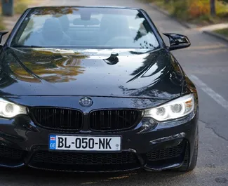 Vista frontale di un noleggio BMW 428i Cabrio a Tbilisi, Georgia ✓ Auto #15776. ✓ Cambio Automatico TM ✓ 0 recensioni.