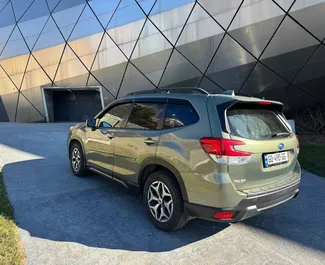 Subaru Forester 2019 con sistema A trazione integrale, disponibile a Tbilisi.