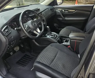 Noleggio Nissan Rogue. Auto Comfort, Crossover per il noleggio in Georgia ✓ Cauzione di Senza deposito ✓ Opzioni assicurative RCT, FDW, Passeggeri, Furto, Giovane.