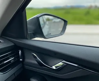 Skoda Kamiq 2023 disponibile per il noleggio a Lubiana, con limite di chilometraggio di illimitato.