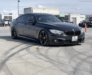 BMW 428i Gran Coupe 2017 disponibile per il noleggio a Tbilisi, con limite di chilometraggio di illimitato.