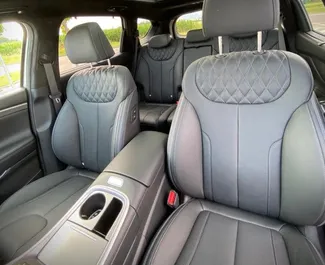 Motore Diesel da 2,2L di Hyundai Santa Fe 2023 per il noleggio a Lubiana.