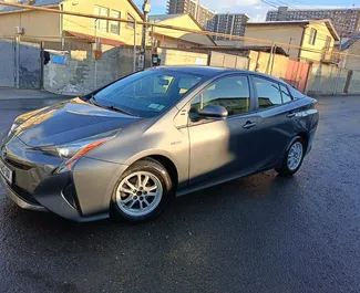 Noleggio Toyota Prius. Auto Economica, Comfort per il noleggio in Georgia ✓ Cauzione di Deposito di 200 GEL ✓ Opzioni assicurative RCT, SCDW, Passeggeri, Furto, Giovane.