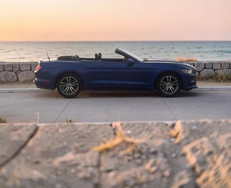 Motore Benzina da 2,3L di Ford Mustang Cabrio 2017 per il noleggio a Batumi.