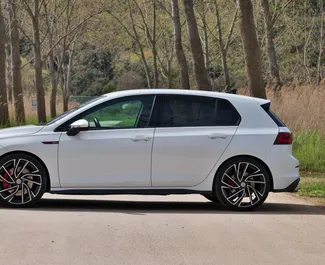 Noleggio Volkswagen Golf 8. Auto Economica, Comfort, Premium per il noleggio in Montenegro ✓ Cauzione di Deposito di 500 EUR ✓ Opzioni assicurative RCT, All'estero.