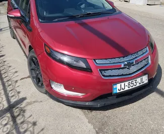 Vista frontale di un noleggio Chevrolet Volt a Kutaisi, Georgia ✓ Auto #15780. ✓ Cambio Automatico TM ✓ 0 recensioni.