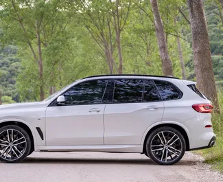 Noleggio auto BMW X5 2022 in Montenegro, con carburante Diesel e 240 cavalli di potenza ➤ A partire da 180 EUR al giorno.
