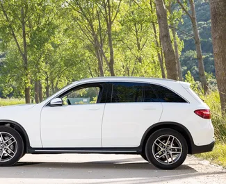 Noleggio Mercedes-Benz GLC250. Auto Comfort, Premium, Crossover per il noleggio in Montenegro ✓ Cauzione di Deposito di 500 EUR ✓ Opzioni assicurative RCT, All'estero.