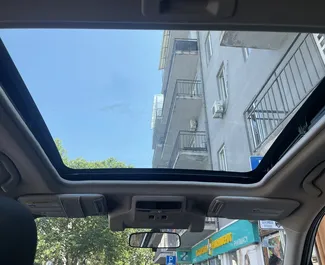 Subaru Forester 2016 con sistema A trazione integrale, disponibile a Tbilisi.