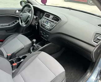 Hyundai i20 2017 con sistema A trazione anteriore, disponibile a Salonicco.