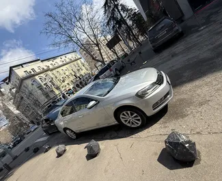 Noleggio auto Volkswagen Passat 2011 in Georgia, con carburante Benzina e 210 cavalli di potenza ➤ A partire da 115 GEL al giorno.