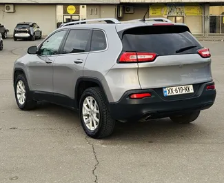 Noleggio Jeep Cherokee. Auto Comfort, SUV, Crossover per il noleggio in Georgia ✓ Cauzione di Senza deposito ✓ Opzioni assicurative RCT, SCDW, FDW, Furto, Giovane.