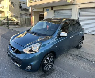 Vista frontale di un noleggio Nissan Micra a Salonicco, Grecia ✓ Auto #15738. ✓ Cambio Manuale TM ✓ 0 recensioni.