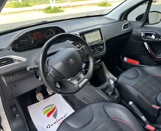Peugeot 208 2017 disponibile per il noleggio a Salonicco, con limite di chilometraggio di illimitato.