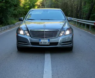 Noleggio Mercedes-Benz E-Class. Auto Premium per il noleggio in Albania ✓ Cauzione di Senza deposito ✓ Opzioni assicurative RCT, FDW, All'estero.