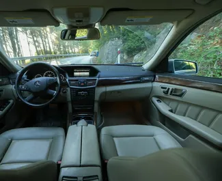 Motore Diesel da 3,0L di Mercedes-Benz E-Class 2013 per il noleggio a Tirana.
