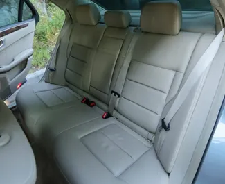 Mercedes-Benz E-Class 2013 con sistema A trazione integrale, disponibile a Tirana.