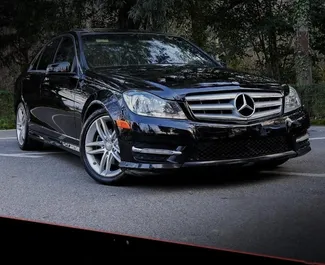 Vista frontale di un noleggio Mercedes-Benz C-Class a Tirana, Albania ✓ Auto #9976. ✓ Cambio Automatico TM ✓ 0 recensioni.