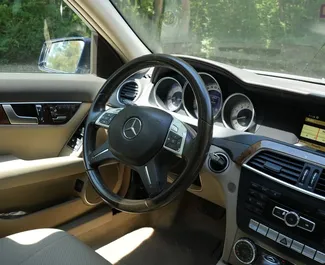 Noleggio Mercedes-Benz C-Class. Auto Comfort, Premium per il noleggio in Albania ✓ Cauzione di Senza deposito ✓ Opzioni assicurative RCT, FDW, All'estero.