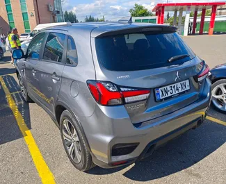 Motore Benzina da 2,0L di Mitsubishi Outlander Sport 2020 per il noleggio all'aeroporto di Kutaisi.