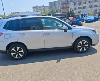 Subaru Forester 2017 disponibile per il noleggio all'aeroporto di Kutaisi, con limite di chilometraggio di illimitato.
