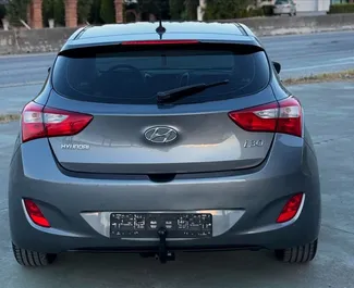 Noleggio auto Hyundai i30 2013 in Albania, con carburante Diesel e 108 cavalli di potenza ➤ A partire da 20 EUR al giorno.
