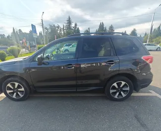 Vista frontale di un noleggio Subaru Forester all'aeroporto di Kutaisi, Georgia ✓ Auto #15639. ✓ Cambio Automatico TM ✓ 0 recensioni.