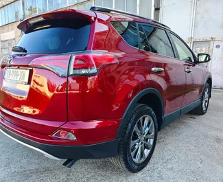 Motore Benzina da 2,5L di Toyota Rav4 2018 per il noleggio all'aeroporto di Kutaisi.
