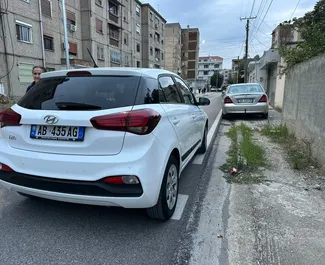 Noleggio Hyundai i20. Auto Economica, Comfort per il noleggio in Albania ✓ Cauzione di Deposito di 200 EUR ✓ Opzioni assicurative RCT, CDW, SCDW, FDW, Furto, All'estero, Giovane.