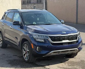 Noleggio Kia Seltos. Auto Economica, Comfort, Crossover per il noleggio in Armenia ✓ Cauzione di Deposito di 350 USD ✓ Opzioni assicurative RCT, CDW, FDW, All'estero, Giovane, Senza deposito.
