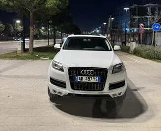 Vista frontale di un noleggio Audi Q7 a Tirana, Albania ✓ Auto #15741. ✓ Cambio Automatico TM ✓ 0 recensioni.
