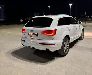 Noleggio Audi Q7. Auto Premium, SUV, Crossover per il noleggio in Albania ✓ Cauzione di Deposito di 100 EUR ✓ Opzioni assicurative RCT.