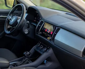 Skoda Kodiaq 2024 disponibile per il noleggio in Becici, con limite di chilometraggio di illimitato.
