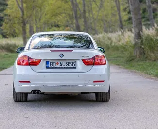 BMW 428i Cabrio 2019 con sistema A trazione posteriore, disponibile in Becici.