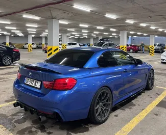 BMW 428i Cabrio 2015 disponibile per il noleggio a Tbilisi, con limite di chilometraggio di illimitato.
