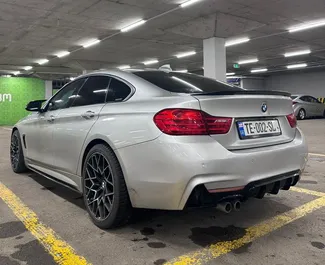 Vista frontale di un noleggio BMW 420i Gran Coupe a Tbilisi, Georgia ✓ Auto #15816. ✓ Cambio Automatico TM ✓ 0 recensioni.