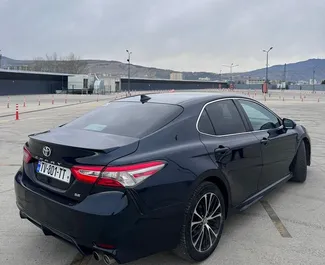 Noleggio Toyota Camry. Auto Comfort, Premium per il noleggio in Georgia ✓ Cauzione di Deposito di 200 GEL ✓ Opzioni assicurative RCT, CDW, SCDW, Passeggeri, Furto, Senza deposito.