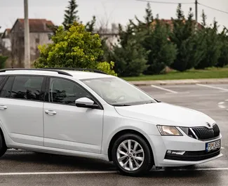 Skoda Octavia Combi 2018 disponibile per il noleggio a Podgorica, con limite di chilometraggio di illimitato.