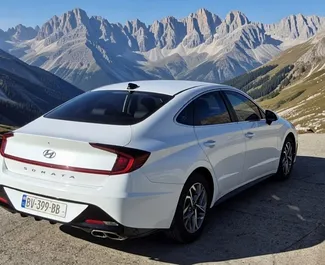 Noleggio auto Hyundai Sonata 2021 in Georgia, con carburante Benzina e 201 cavalli di potenza ➤ A partire da 120 GEL al giorno.