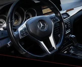 Noleggio auto Mercedes-Benz C-Class #10507 Automatico a Tirana, dotata di motore 3,0L ➤ Da Armand in Albania.