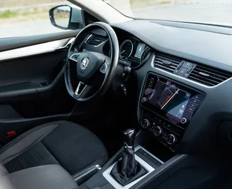 Noleggio Skoda Octavia Combi. Auto Comfort per il noleggio in Montenegro ✓ Cauzione di Deposito di 200 EUR ✓ Opzioni assicurative RCT, CDW, SCDW, FDW, Furto, All'estero, Giovane, Senza deposito.