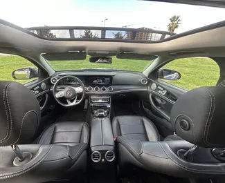 Noleggio auto Mercedes-Benz E-Class #15689 Automatico all'aeroporto di Podgorica, dotata di motore 2,0L ➤ Da Yan in Montenegro.