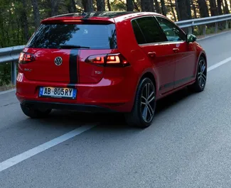 Volkswagen Golf 7 2015 disponibile per il noleggio a Tirana, con limite di chilometraggio di illimitato.